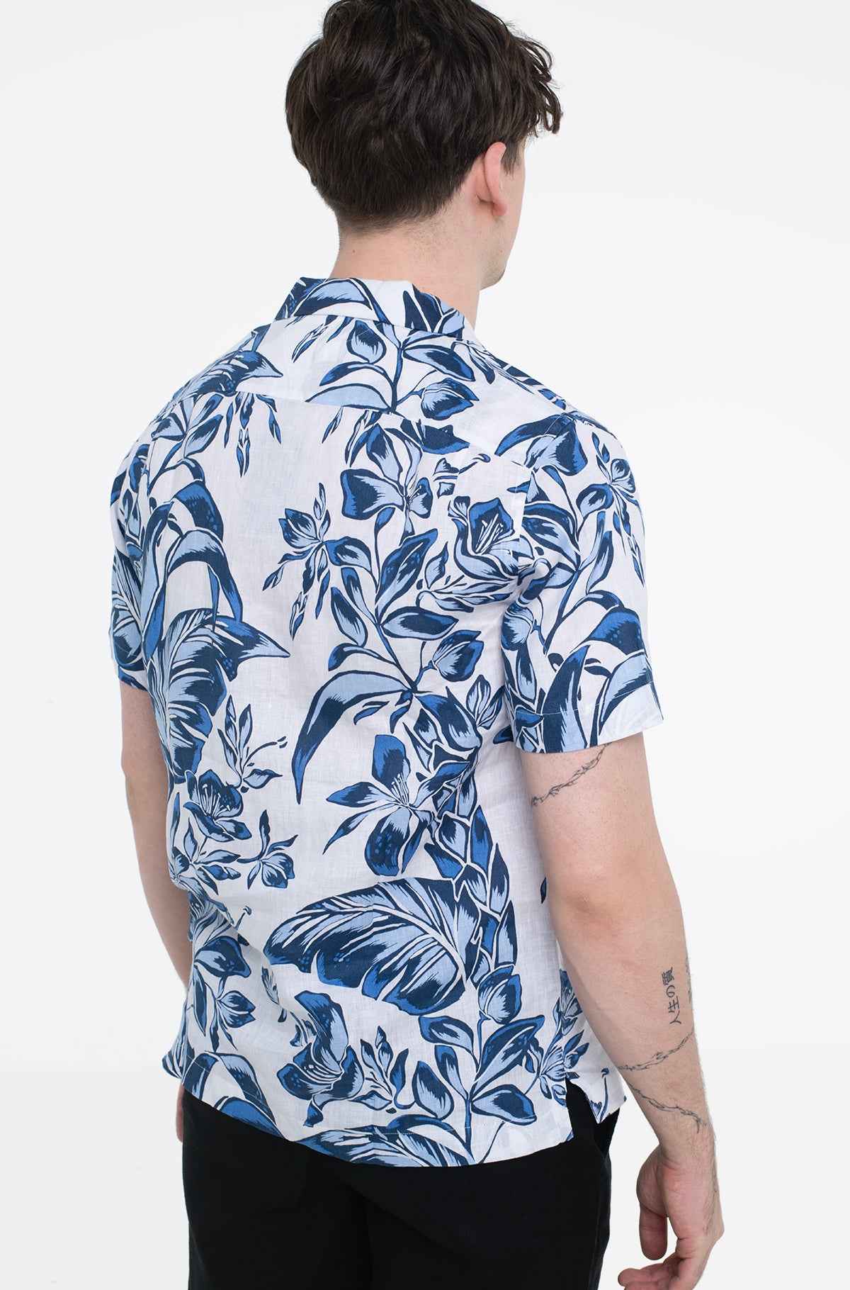 Tommy Hilfiger Tropical Floral Print Short-Sleeve Shirt