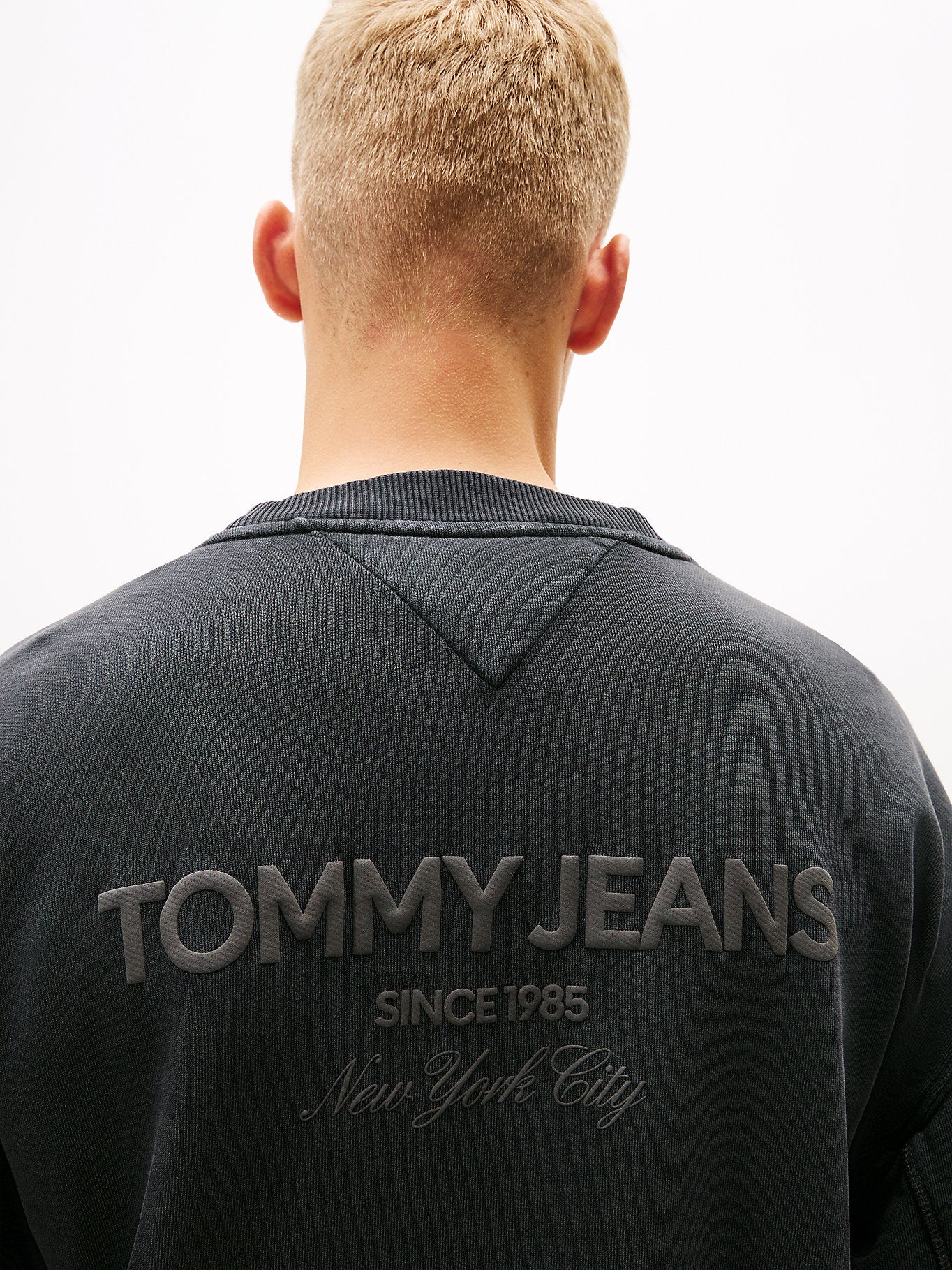 Tommy Jeans Relaxed Fit Badge Sweatshirt