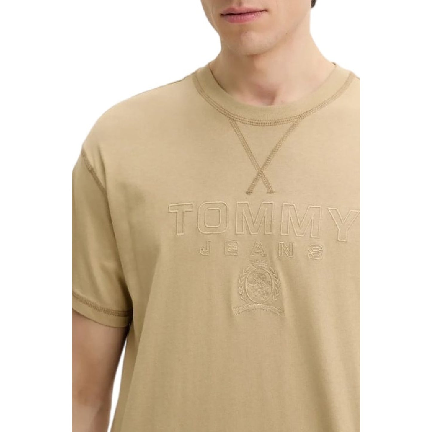 Tommy Jeans Heritage Crest Embroidered T-Shirt