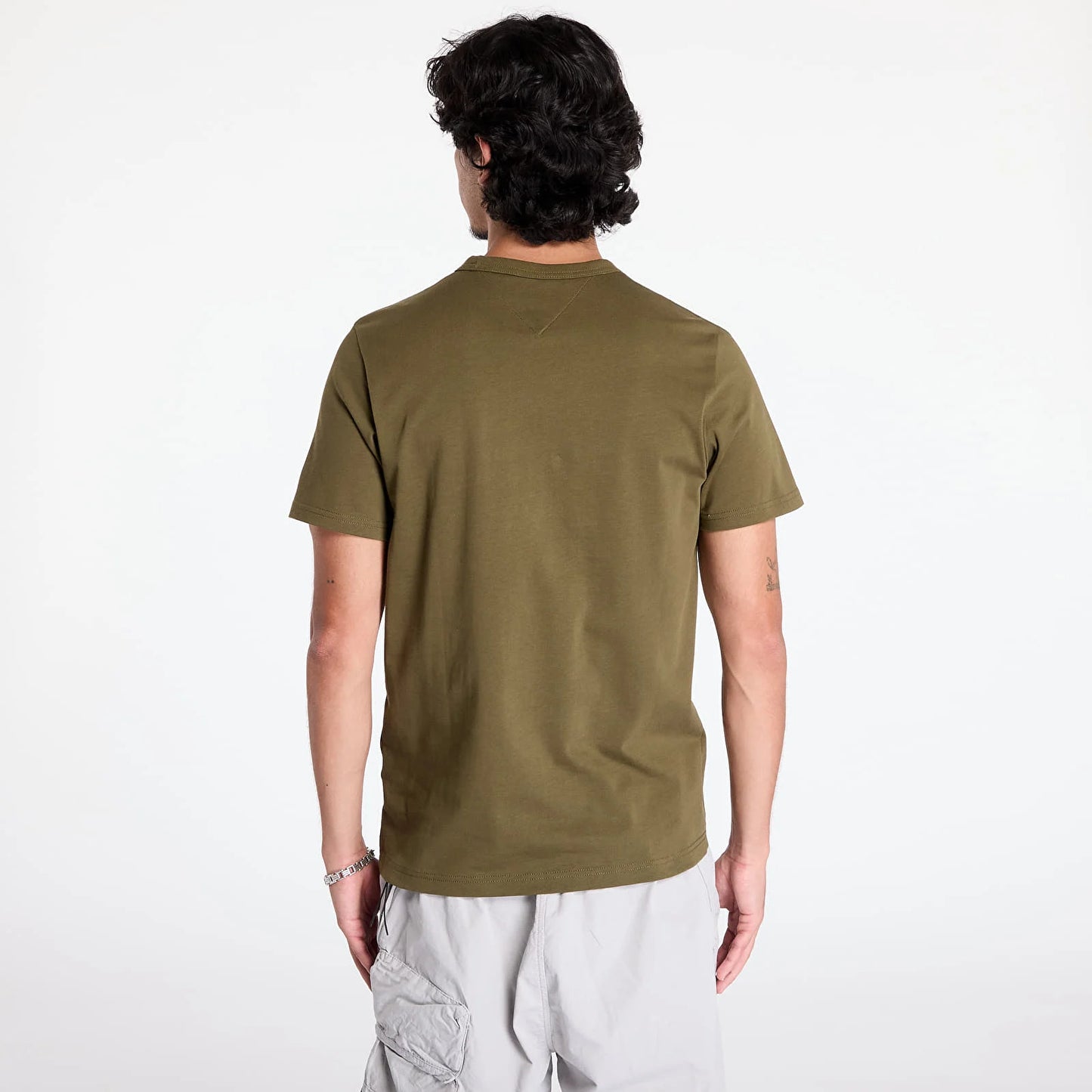 Tommy Jeans Men's Center Badge Essential T-Shirt