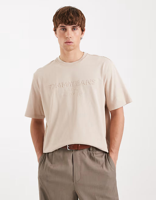 Tommy Jeans Men's Vintage Washed Chest Logo T-Shirt