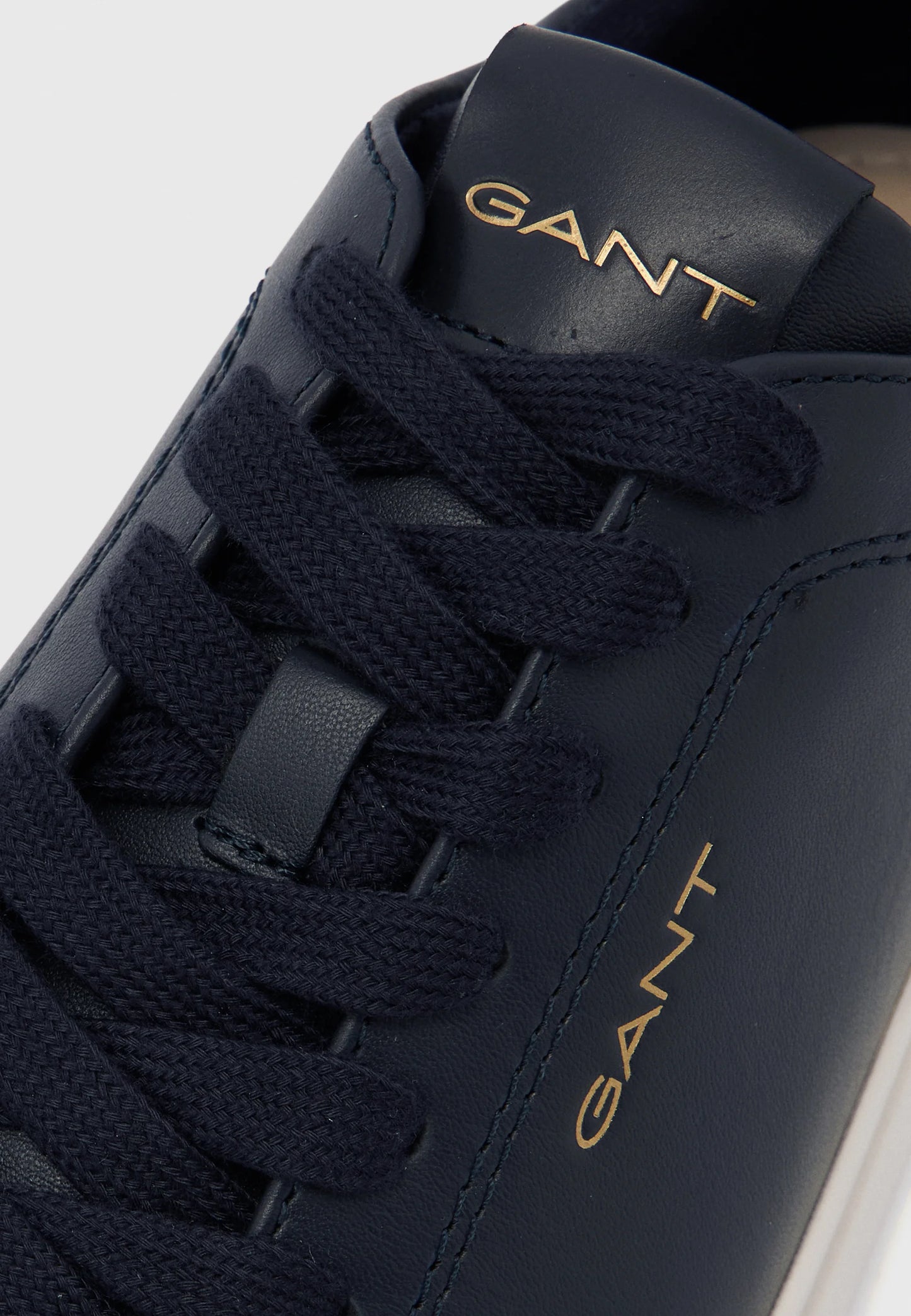 GANT Premium Colorblock Leather Sneakers in Navy & Cream