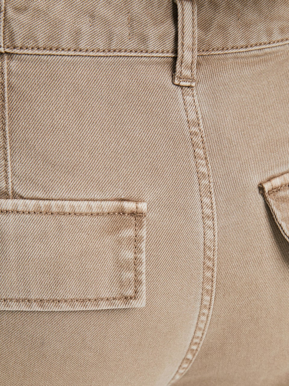 Bershka Loose Fit Cargo pants