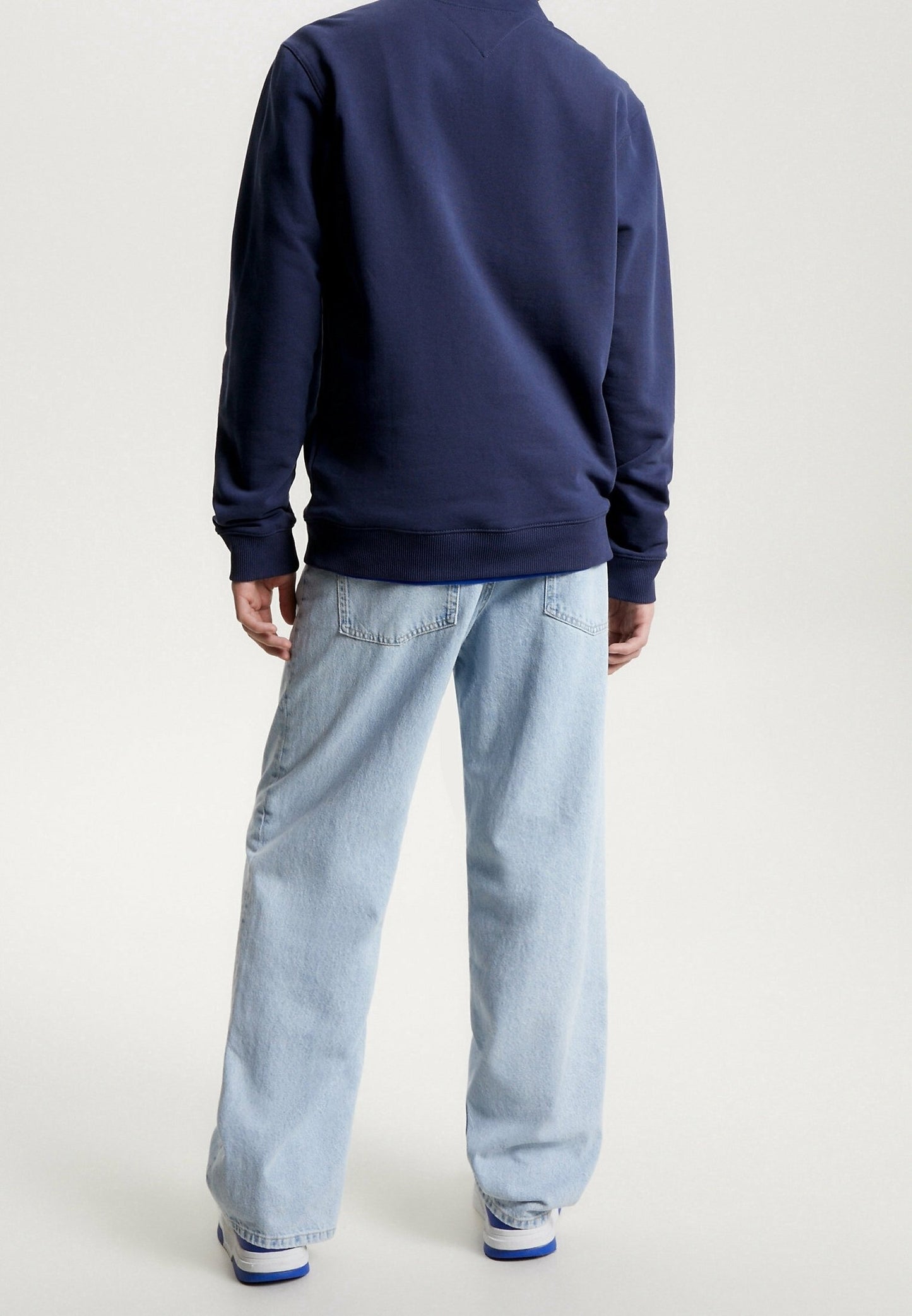 Tommy Jeans Worldwide Quarter-Zip Sweatshirt