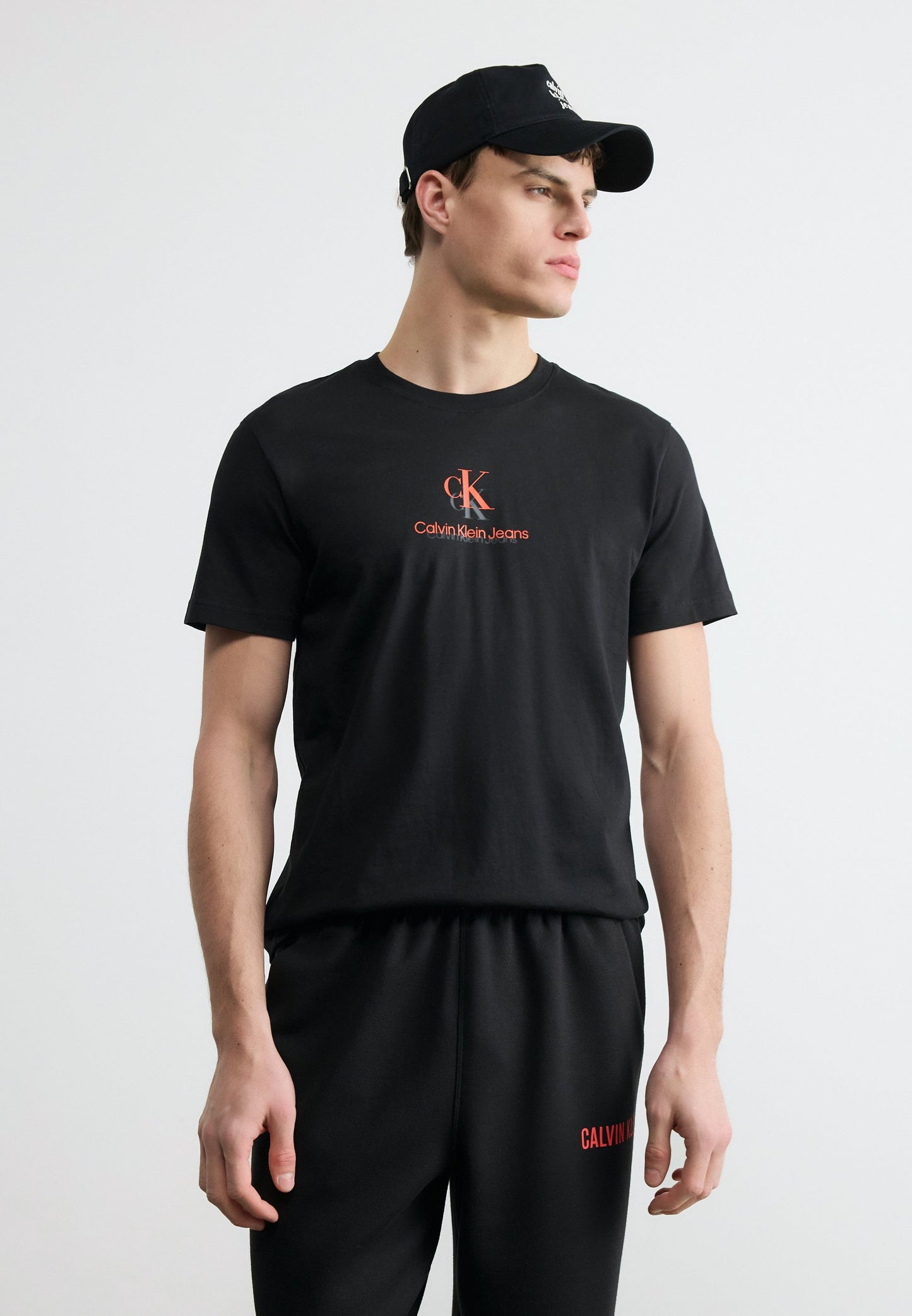 Calvin Klein Jeans Men's Graphic Logo T-Shirt