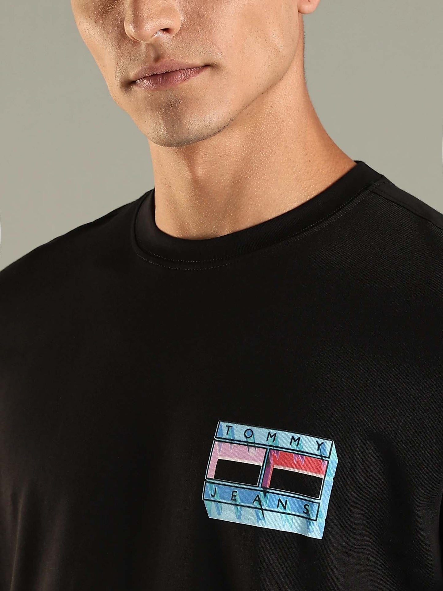 Tommy Jeans 3D Isometric Flag Graphic T-Shirt