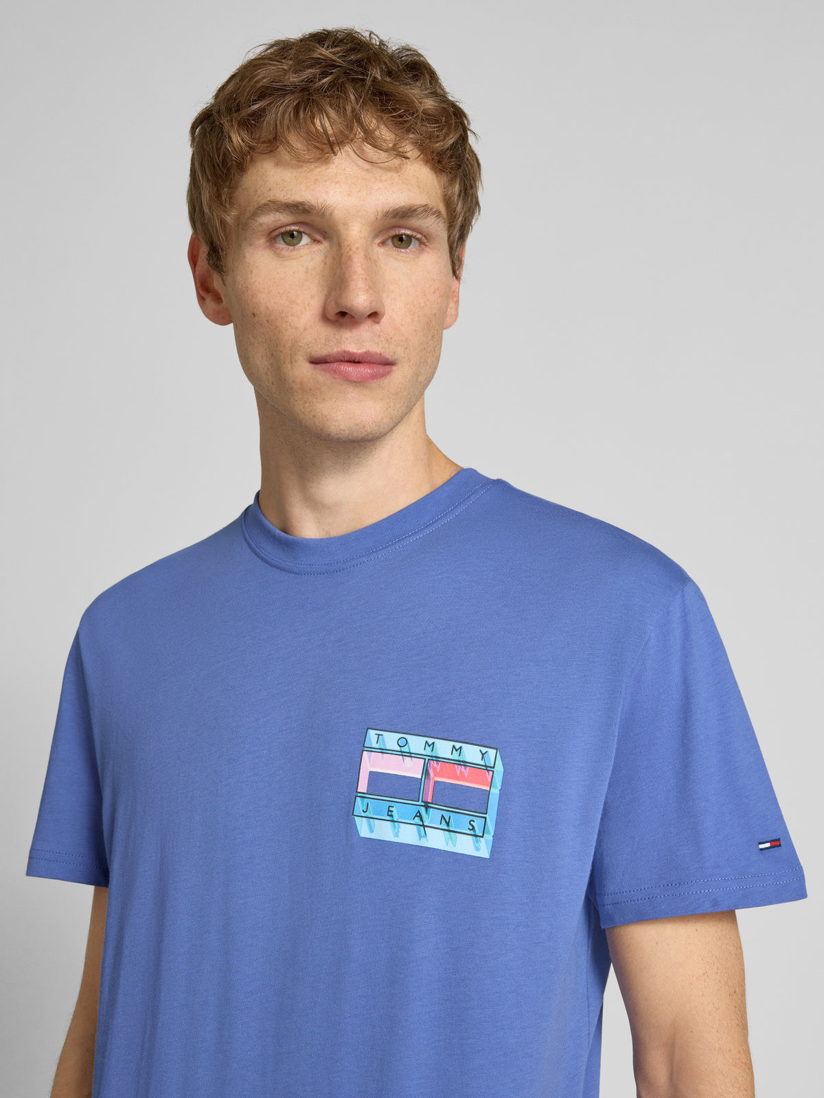Tommy Jeans 3D Isometric Flag Graphic T-Shirt