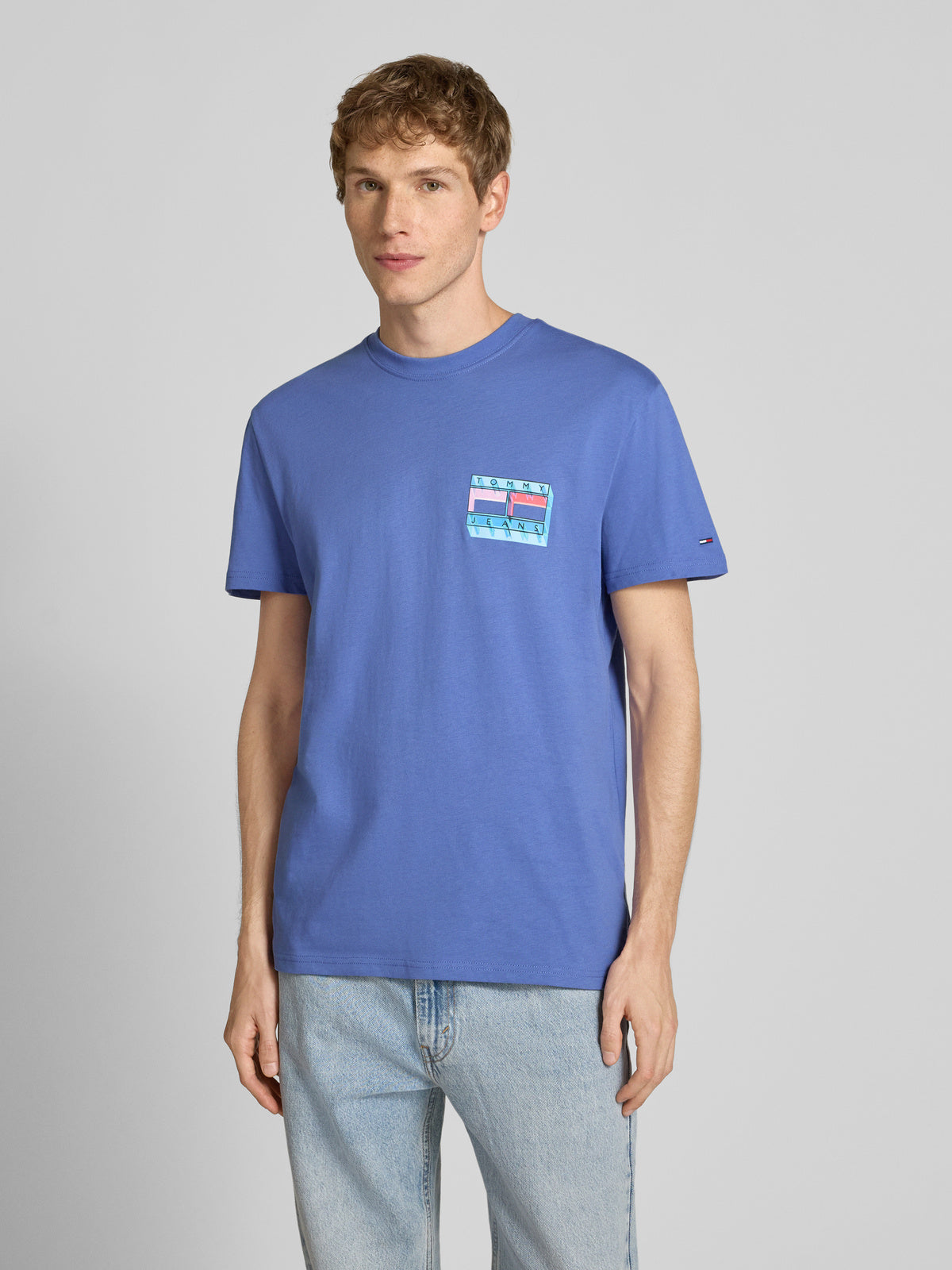 Tommy Jeans 3D Isometric Flag Graphic T-Shirt