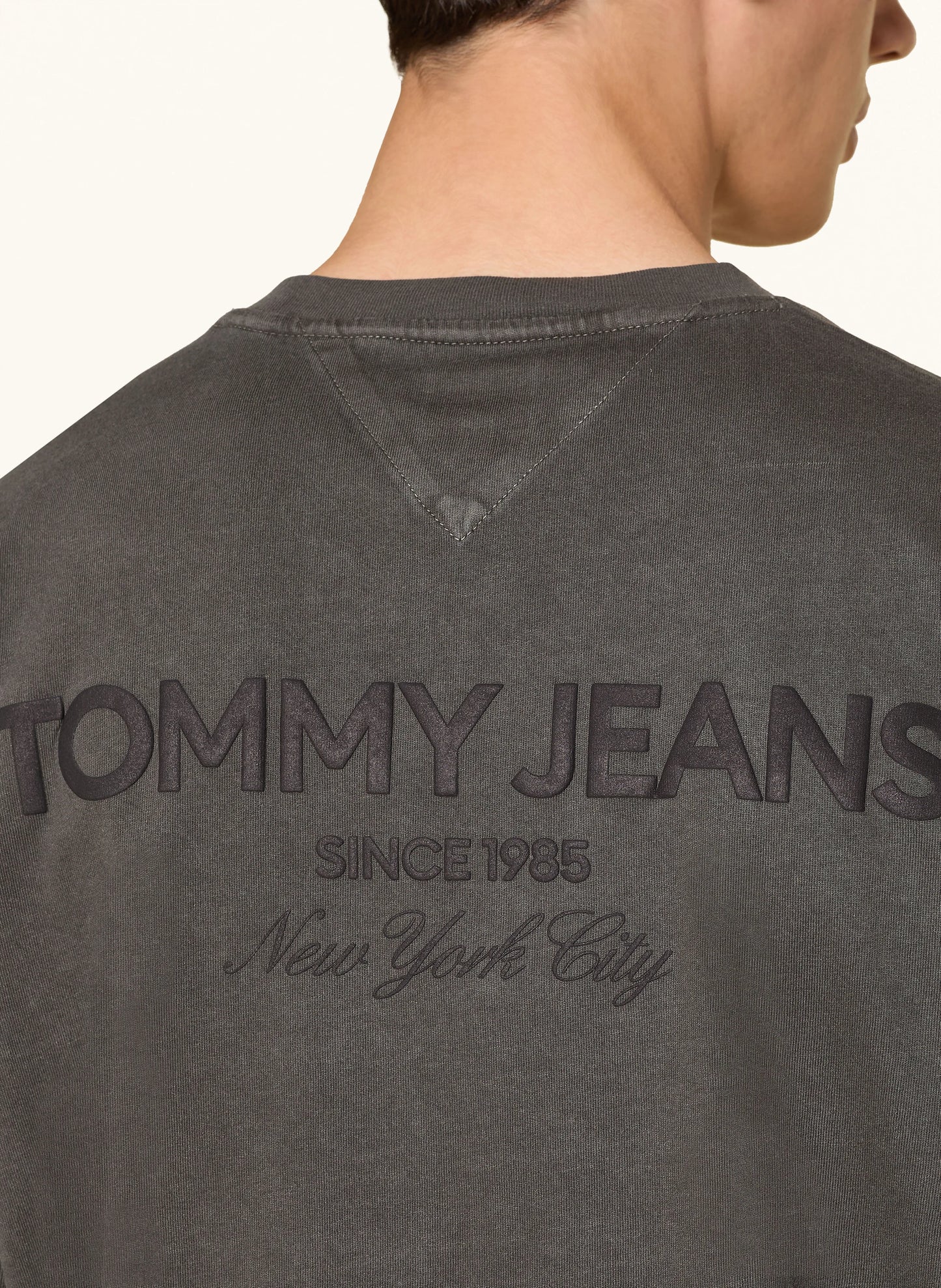 Tommy Jeans Heritage Graphic Logo T-Shirt