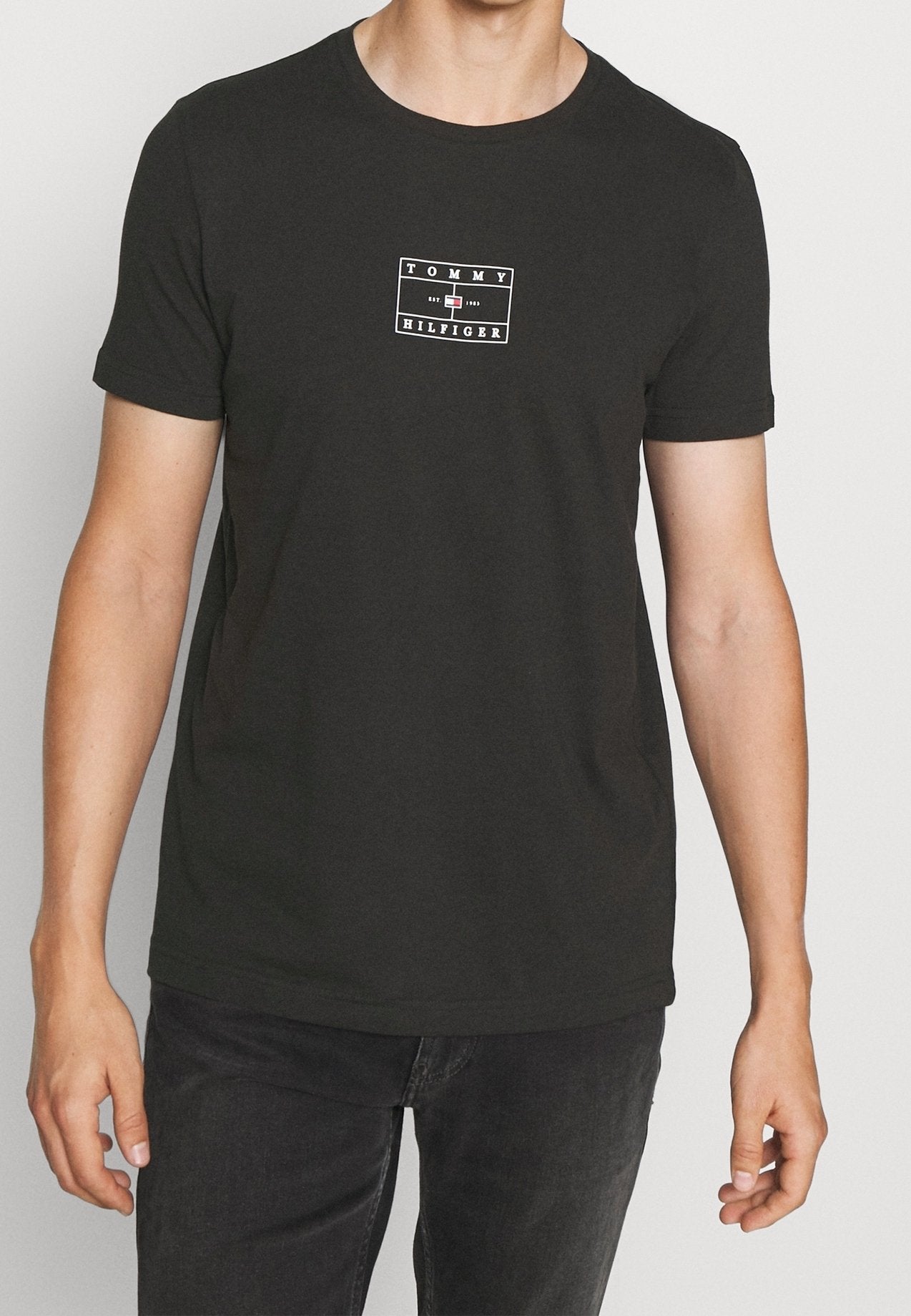 Tommy Hilfiger Heritage Flag Box Logo T-Shirt