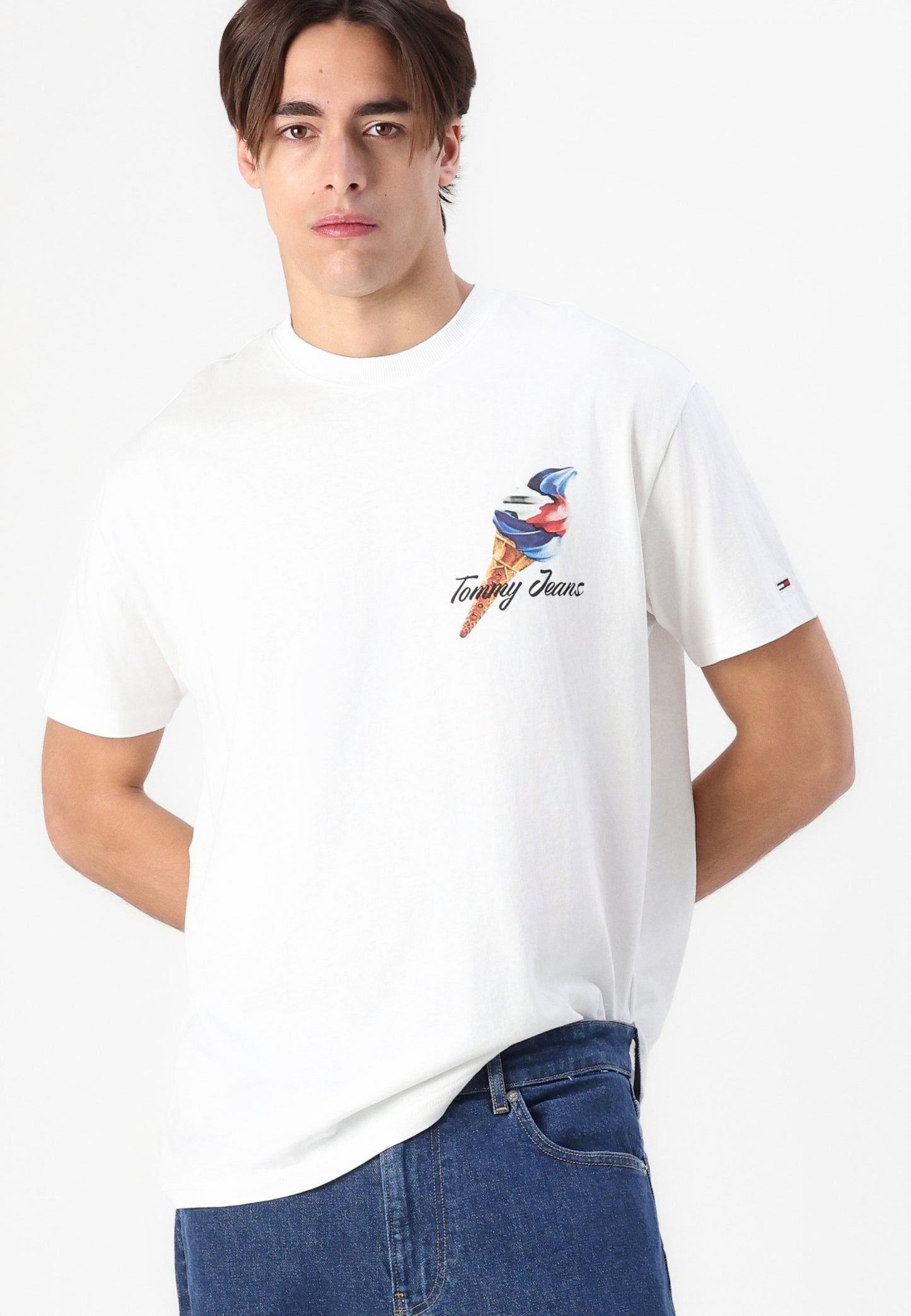 Tommy Jeans Linear Chest Logo T-Shirt