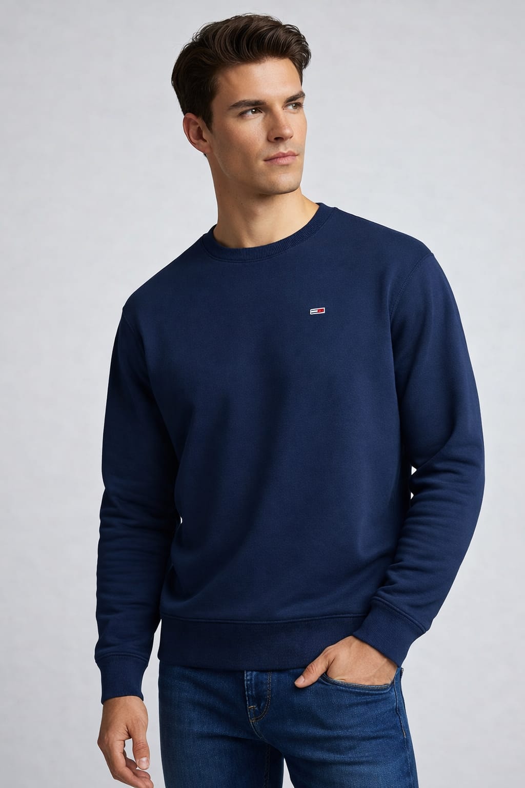 Tommy Jeans Men’s Round Neck Sweatshirt – Modern Fit