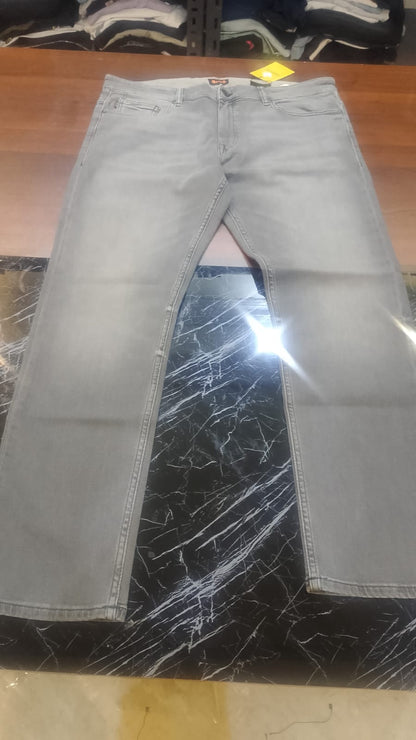 BOSS Men's Maine Regular Fit Straight Denim Jeans