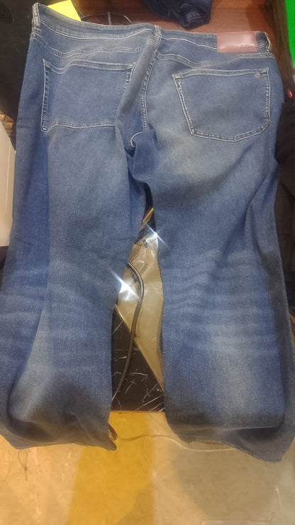 BOSS Men's Delaware Slim Fit Stretch Denim Jeans